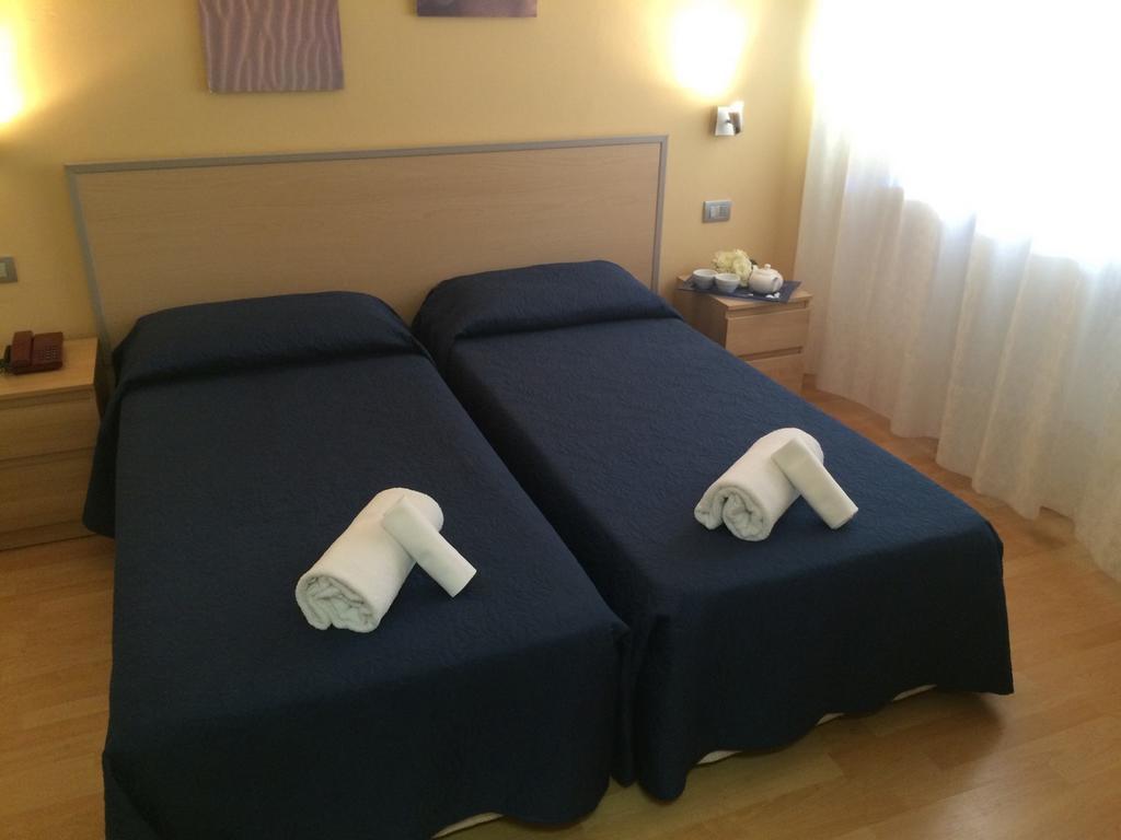 מונטה קטיני טרמה Hotel Butterfly חדר תמונה