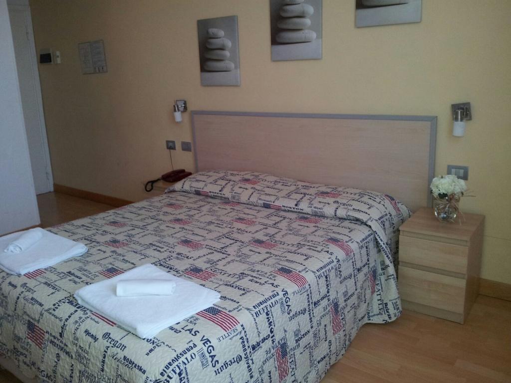מונטה קטיני טרמה Hotel Butterfly חדר תמונה