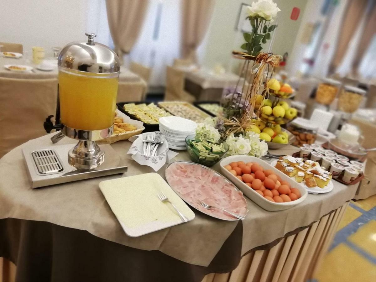 מונטה קטיני טרמה Hotel Butterfly מראה חיצוני תמונה